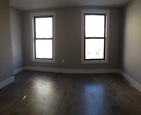 Rented by Full Time Management | media 26