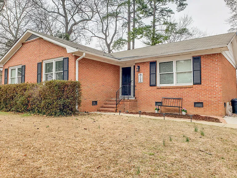 723 Skycliff Ct — Photo 5