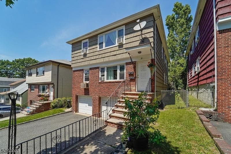 1st image of 81 4th St #2