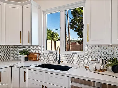 8725 E Malcomb Dr — Photo 20