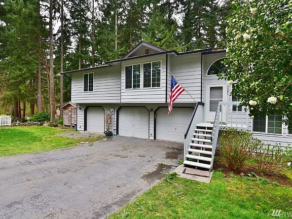 3rd image of 7281 Pheasant Cir NE
