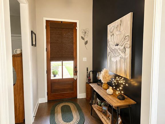 4th image of 308 Garrison Dr