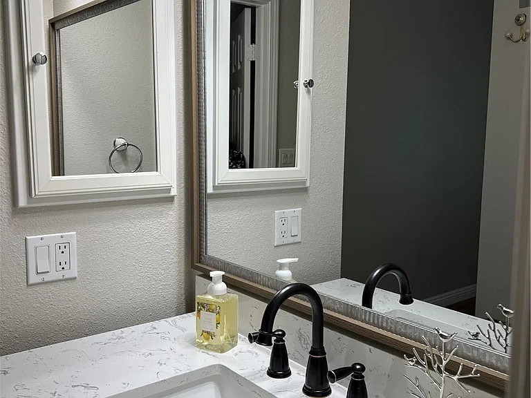 247 Streamwood — Photo 5