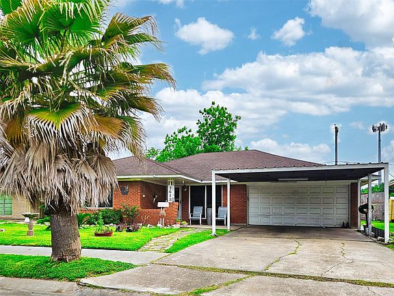 3rd image of 2618 San Jacinto Dr