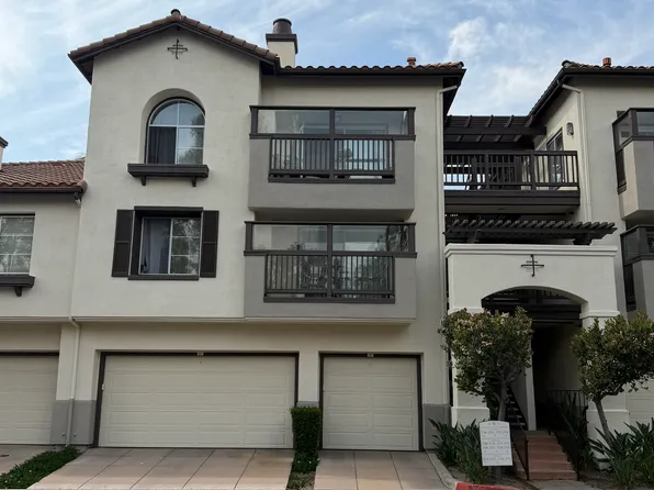 2960 Champion Way APT 2714, Tustin, CA 92782