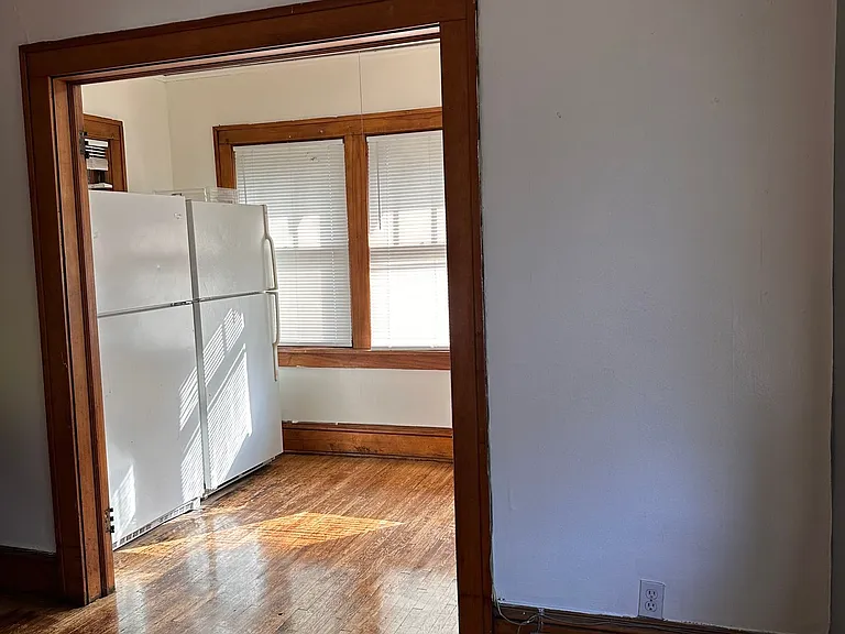 416 11th Ave SE — Photo 10