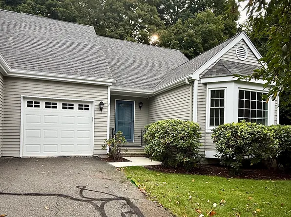 26 Woodbury Hl Unit 26, Woodbury, CT 06798