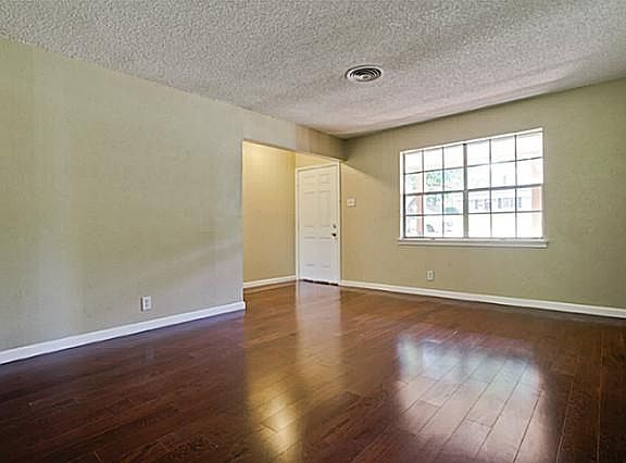 3rd image of 1809 Gravley Dr
