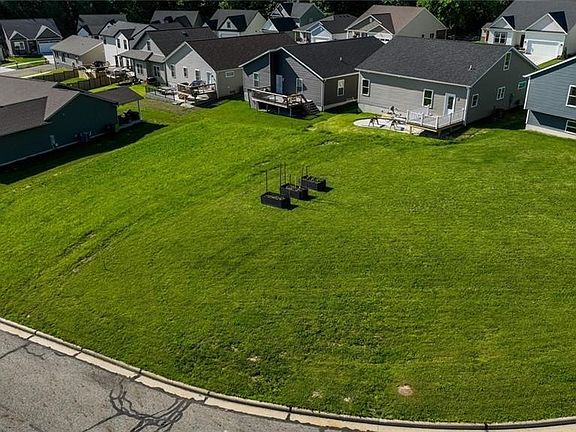 5th image of 1255 Thorn Way