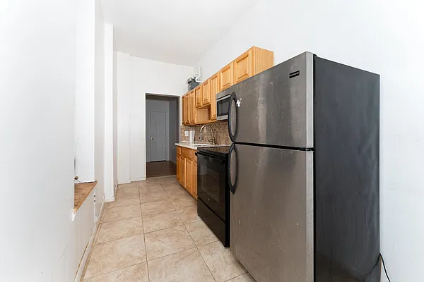Rented by Julianna Realty Corp | media 4