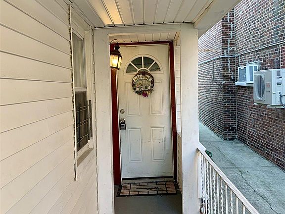 5th image of 2723 Arctic Ave