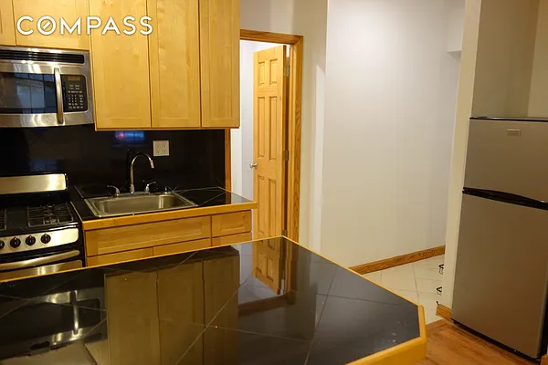 Rented by Compass | media 7