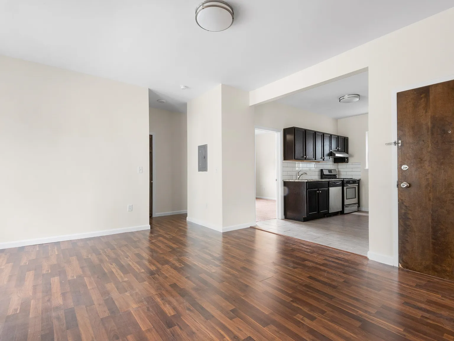 2 bed, 1.0 bath, $2,400 — Photo 4