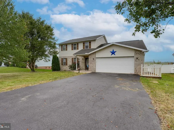 1751 Holly Ln, Chambersburg, PA 17202