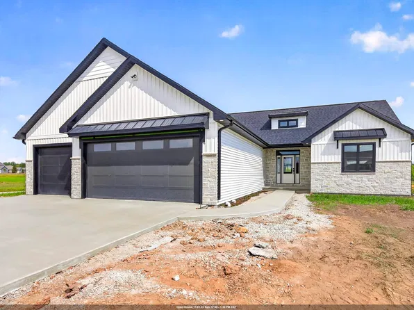 N916 Quarry Rim Rd, Hortonville, WI 54944