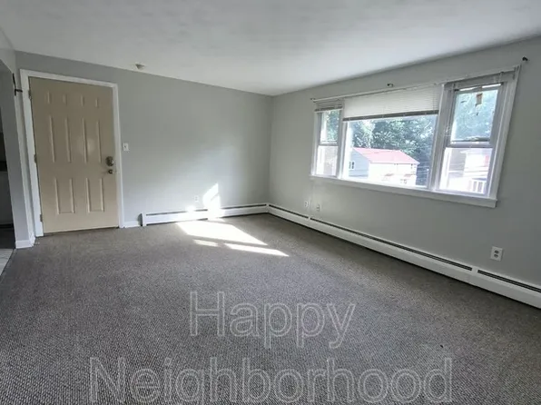 32 Dean Dr Unit 2W, New Britain, CT 06053