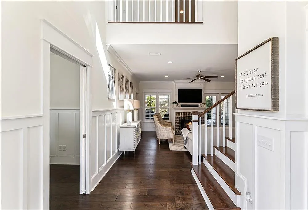 4 bed, 3.0 bath, 3988 sqft, $5,160 — Photo 2