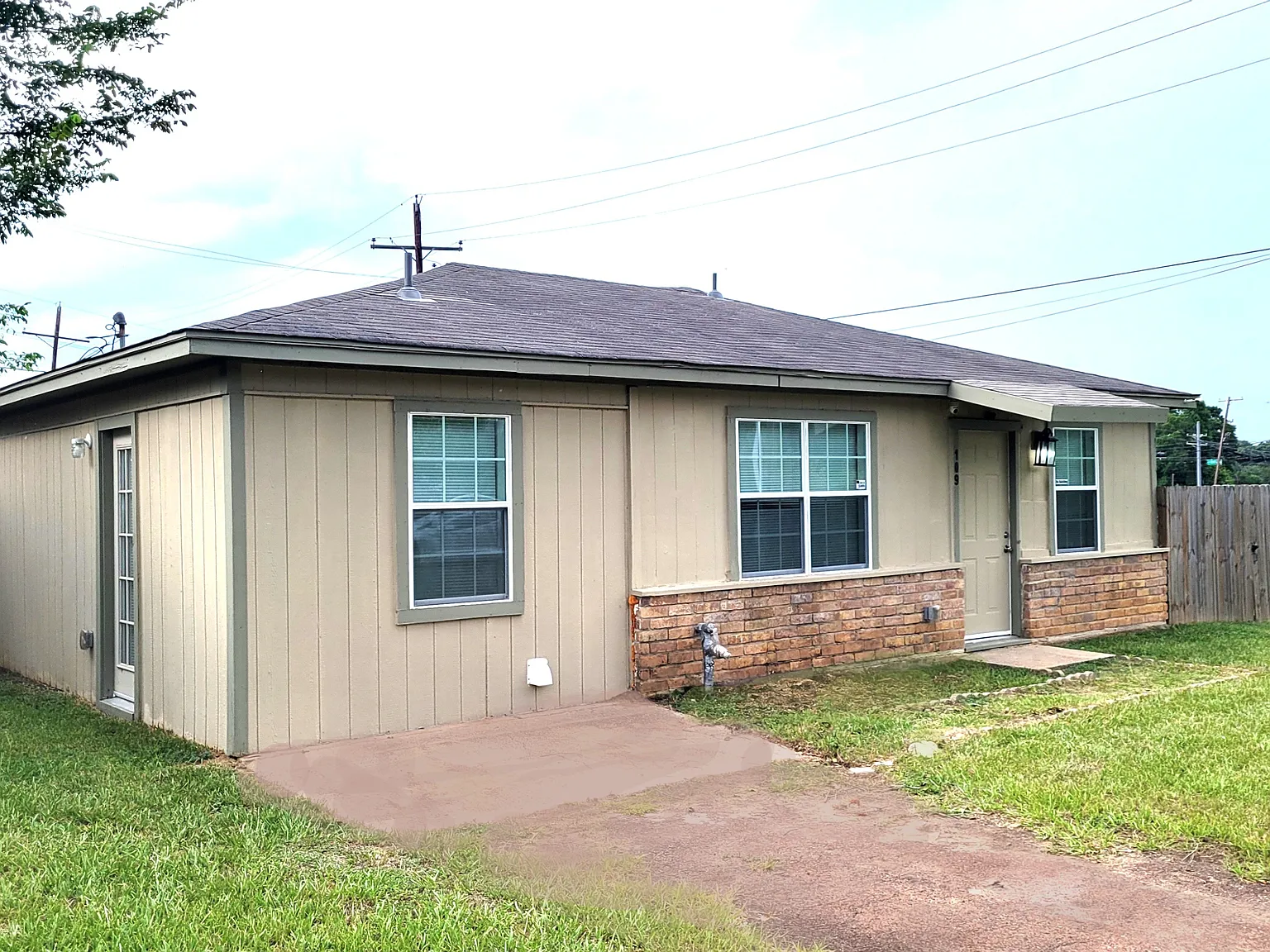 3 bed, 988 sqft, $1,395 — Photo 3