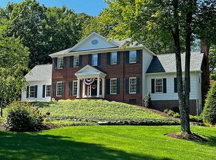 9910 Campton Ridge Dr, Chardon, OH 44024