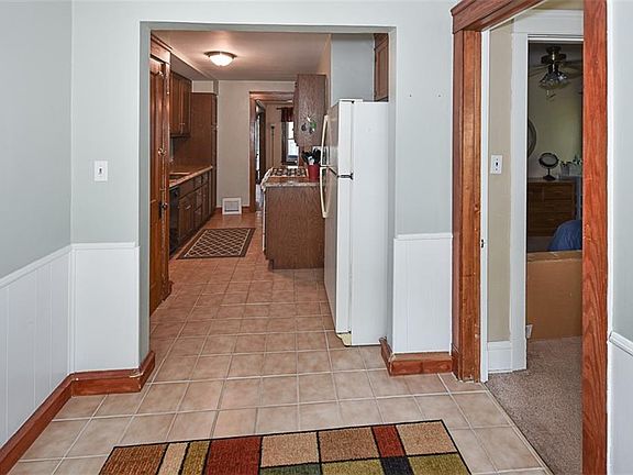 5th image of 17313 Franklin Ave