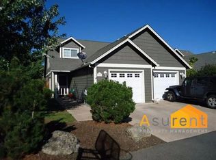 1296 Clearsprings Dr, Medford, OR 97501