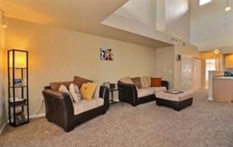 4th image of 208-208 Lucca Dr