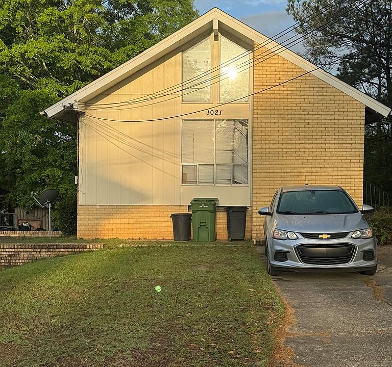 1st image of 1021 Pembrook Dr