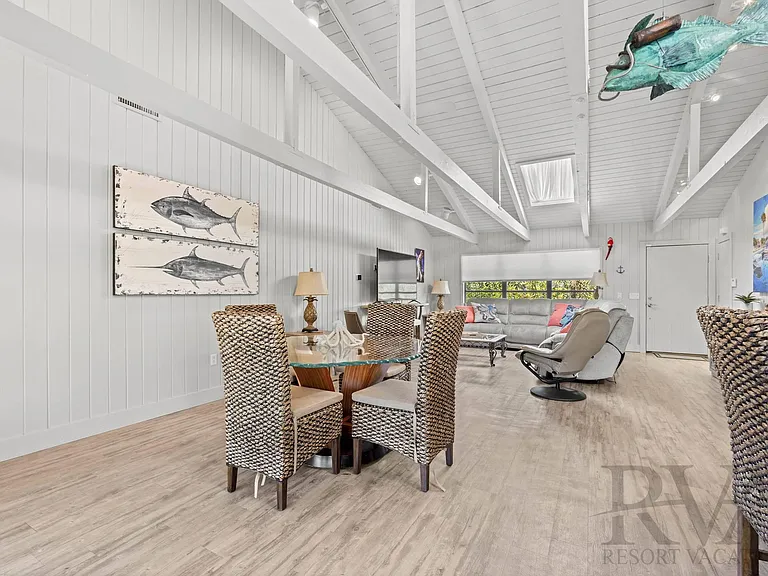 586 Lyons Ln — Photo 12
