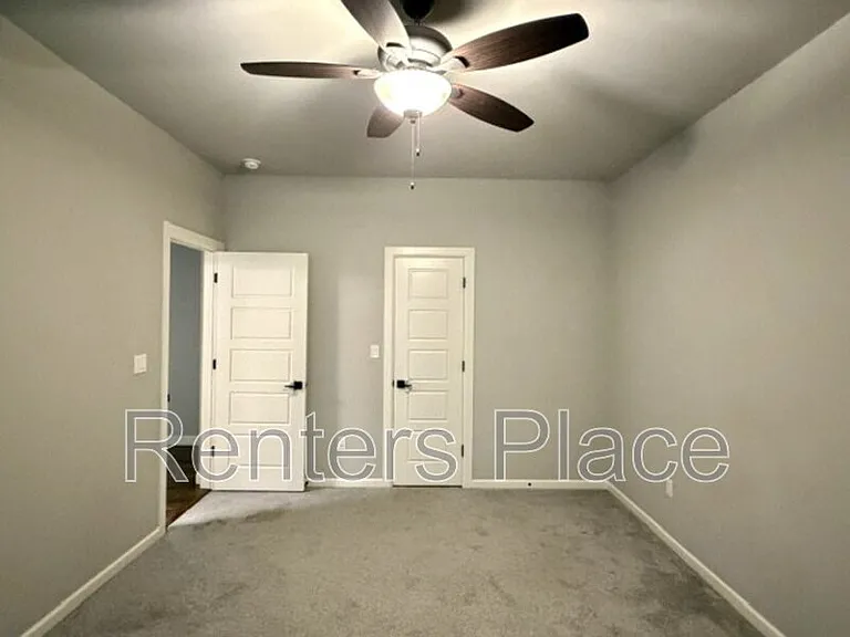 803 E Delmar Pl — Photo 25