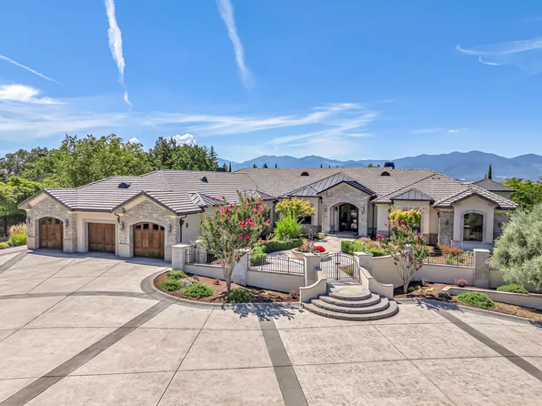 245 Yale Dr, Medford, OR 97504