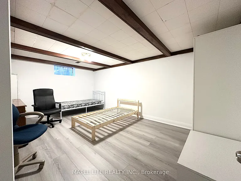 37 Pinemeadow Blvd #BASEMENT — Photo 5