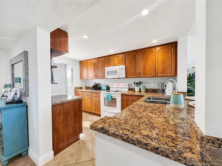 10102 S Ocean Dr #401A — Photo 10