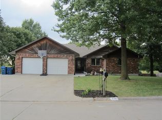 713 Sagamore Rd, Excelsior Springs, MO 64024