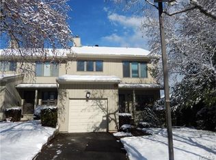 12 Rye Wood Farms Dr, Mamaroneck, NY