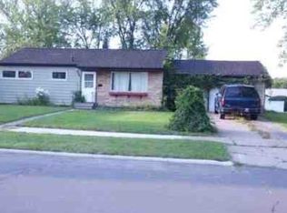 313 E 32nd St, Hibbing, MN 55746