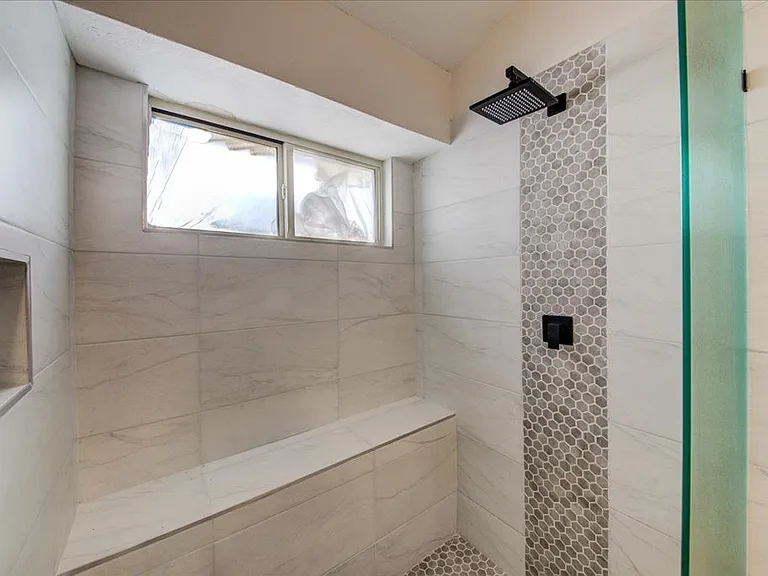12208 Farnish Cv — Photo 10