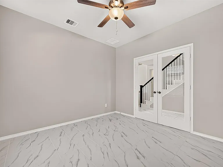 410 Mercury Sky Rd — Photo 11