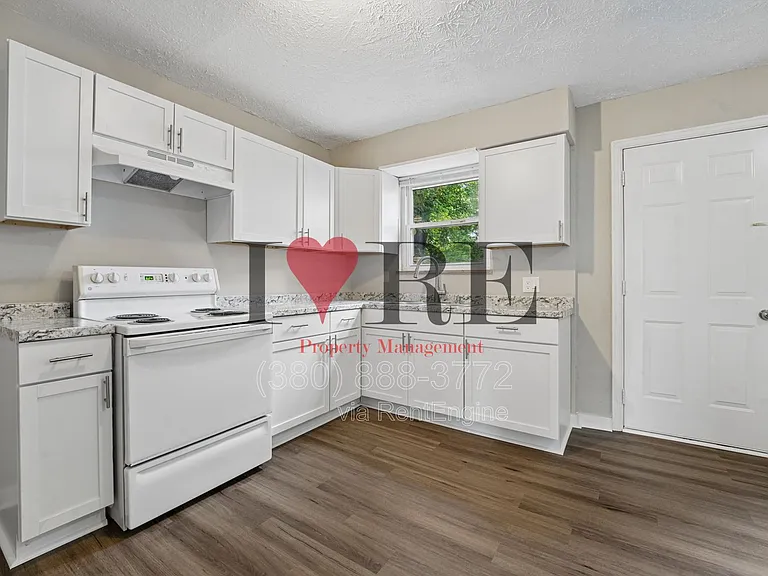 338C South Blvd — Photo 9