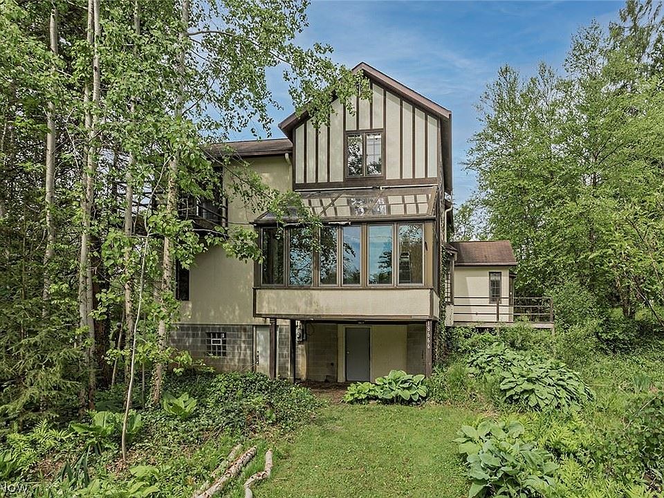 1st image of 18666 Lake Dr