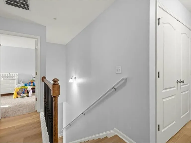 2304 Oakton Pl SE — Photo 11