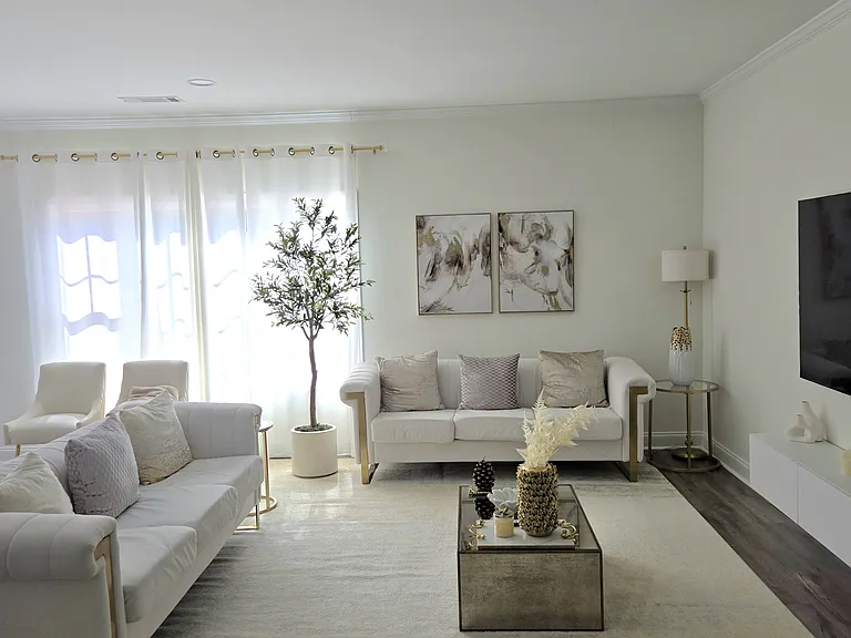211 Jackson Pl NW — Photo 4