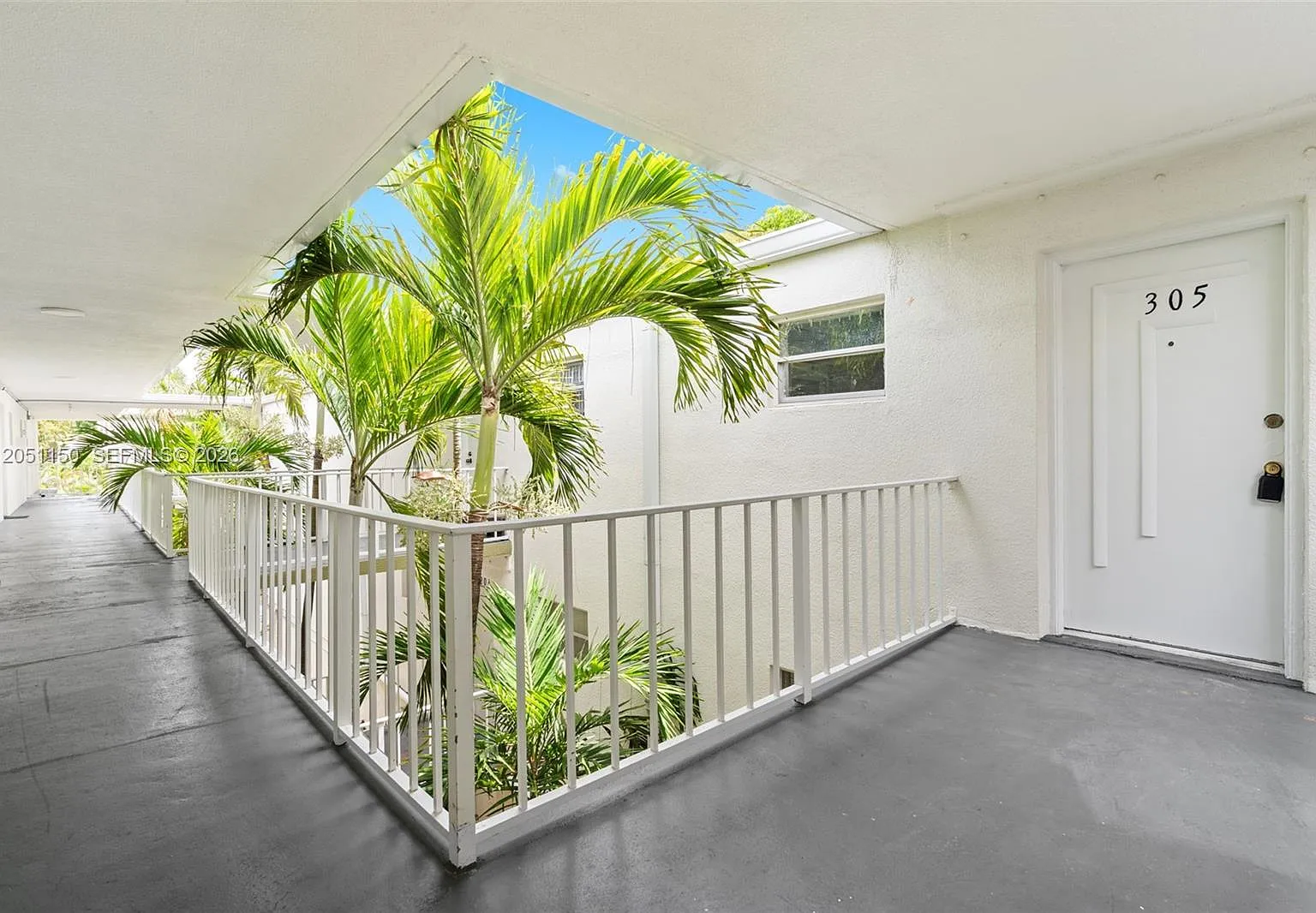 Springcrest Condo — Photo 2