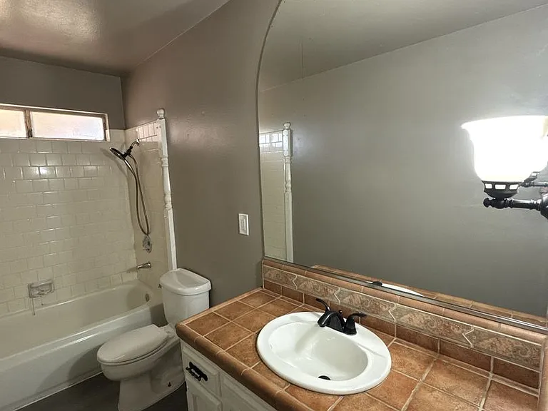 2601 S Kloth Dr — Photo 9