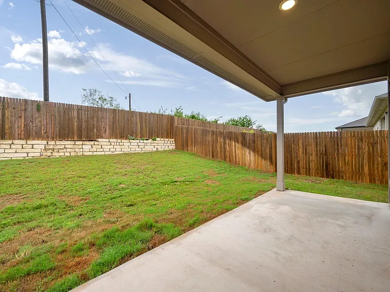 129 Briggs Ln — Photo 25