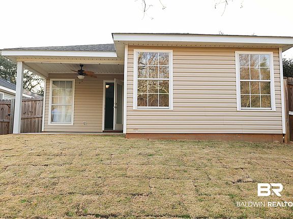 4th image of 801 Crystal Wells Ct S