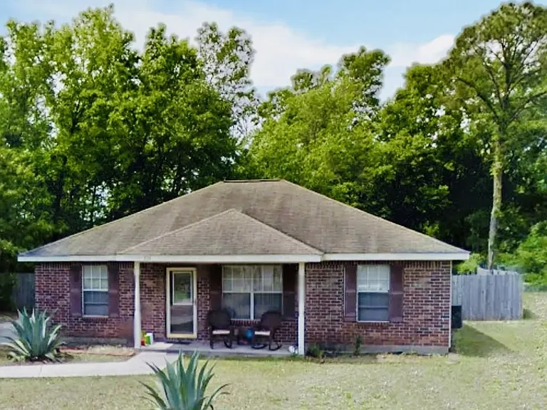 535 N Forest Dr — Photo 1