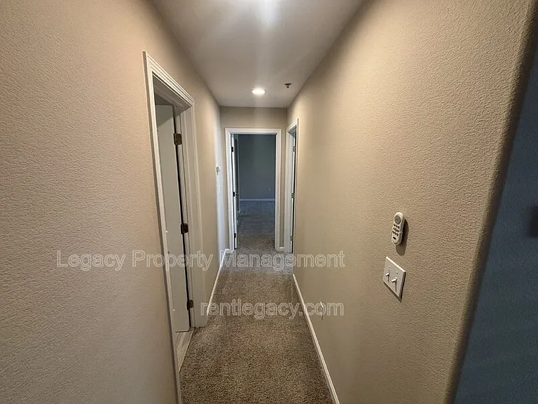 108 Esplanade Cir — Photo 14