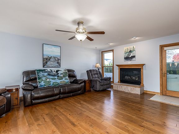 3rd image of 844 Kimberly Ln