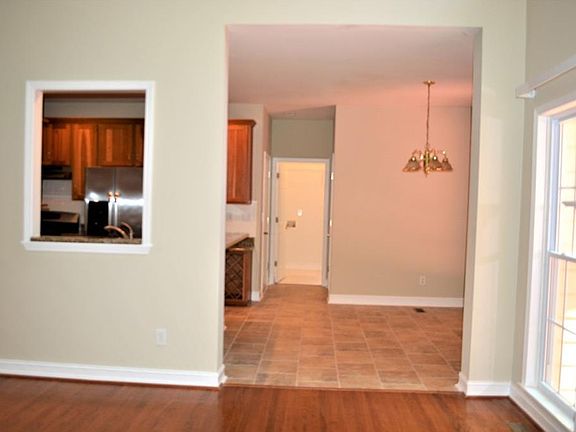 4th image of 4877 Cedar Wood Dr
