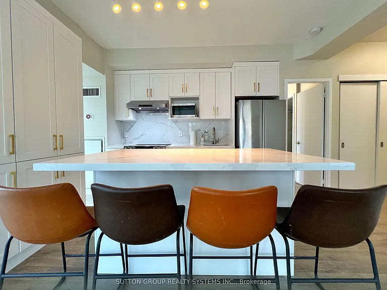 126 Simcoe St #1208 — Photo 6